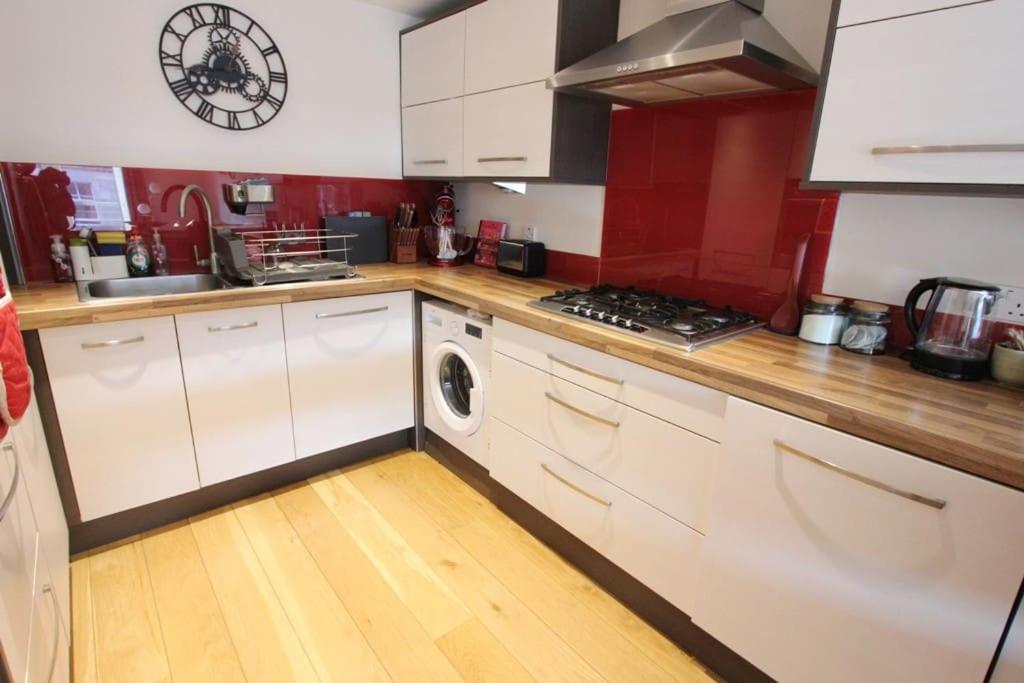 Spacious 2 Bed, 2 Bath Apartment -The Shore, Leith Edinburgh Luaran gambar