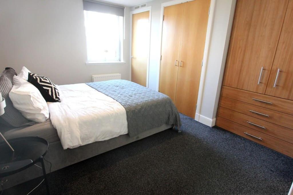 Spacious 2 Bed, 2 Bath Apartment -The Shore, Leith Edinburgh Luaran gambar