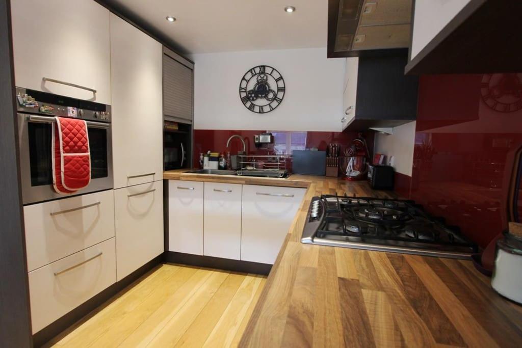 Spacious 2 Bed, 2 Bath Apartment -The Shore, Leith Edinburgh Luaran gambar